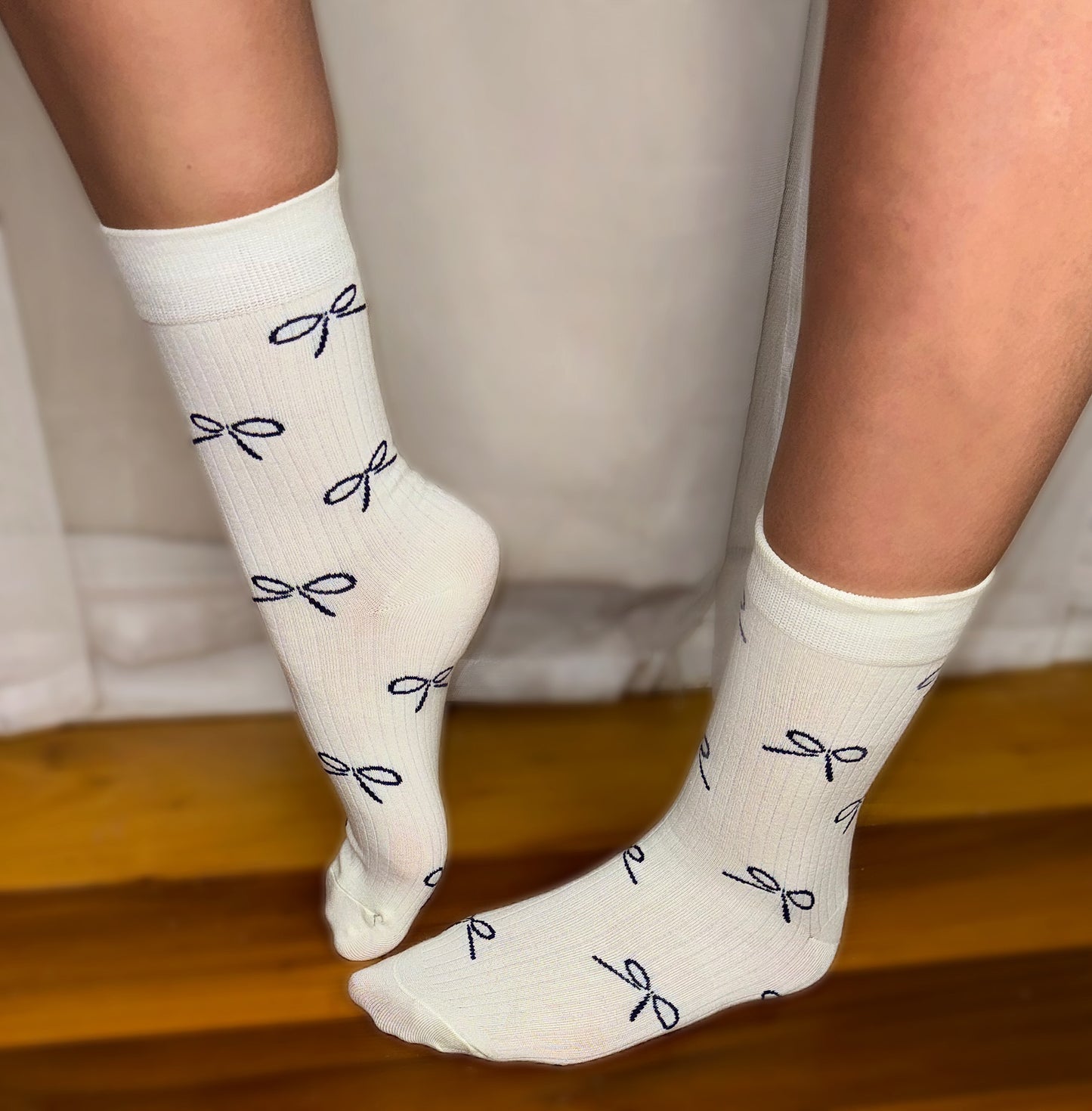 Sweet Bow Crew Socks