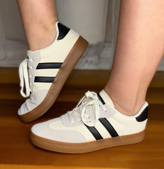 Camden Retro Court Sneaker